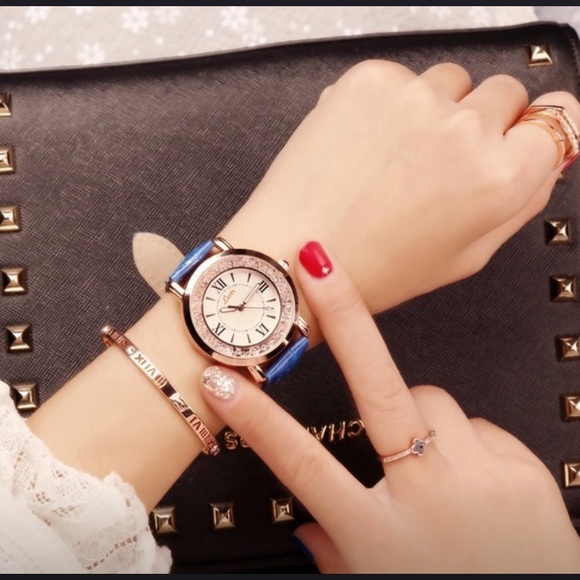Accessories - Women’s blue leather quartz movement watch NWT